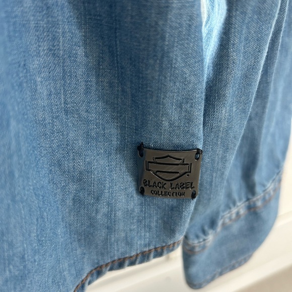 Women’s black label Harley Davidson button up denim shirt. 2x - Picture 2 of 5